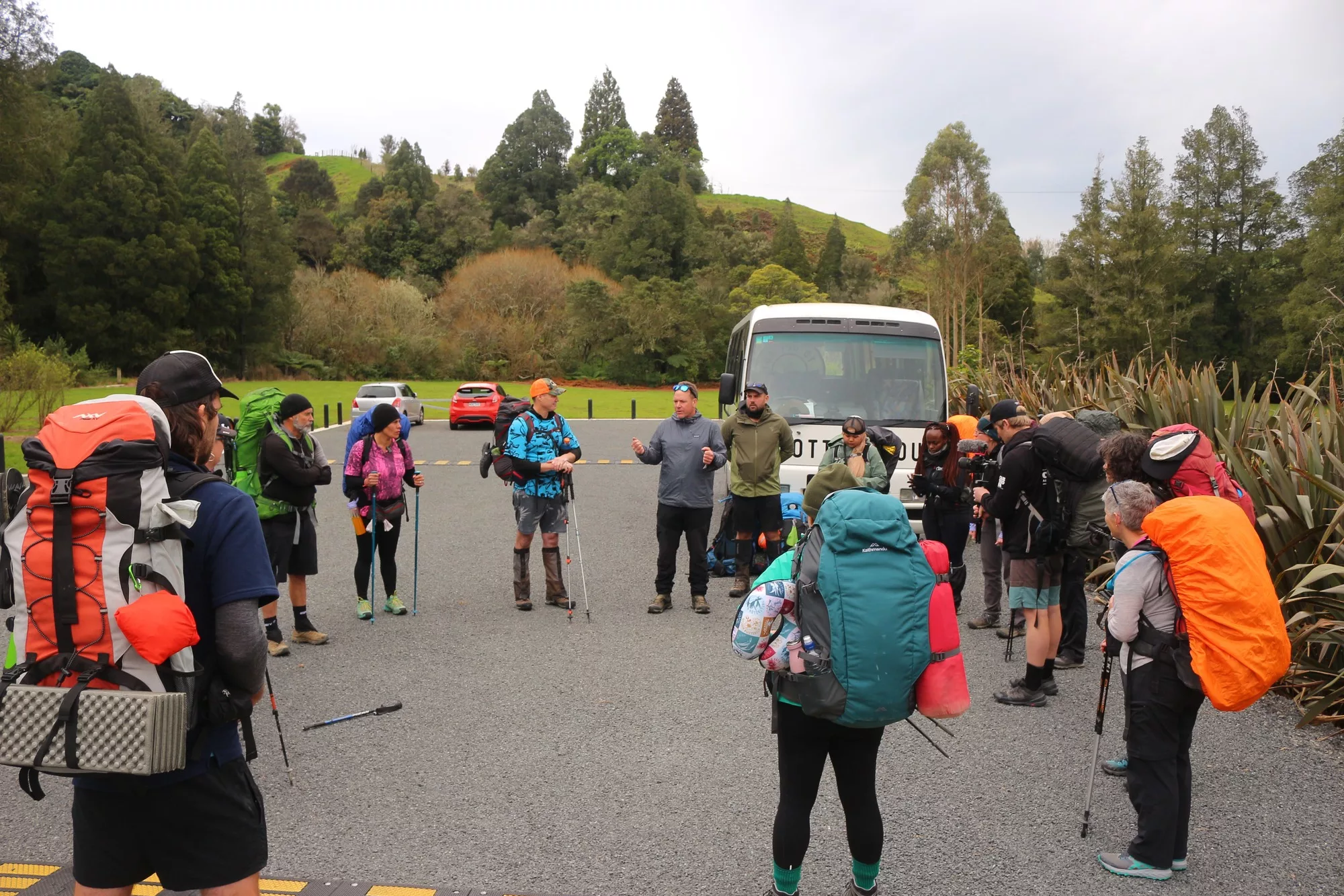 Group hiking briefing for Got To get Out Te Araroa trail